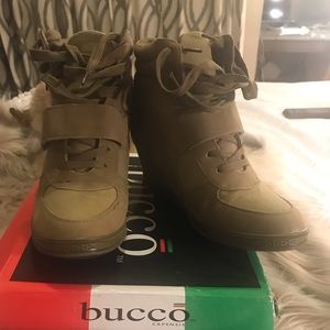 Bucco  Khaki Demin Wedge Sneaker